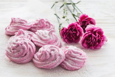 Ev yapımı krema tatlısı 