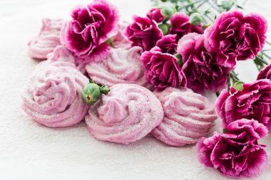 Ev yapımı krema tatlısı 