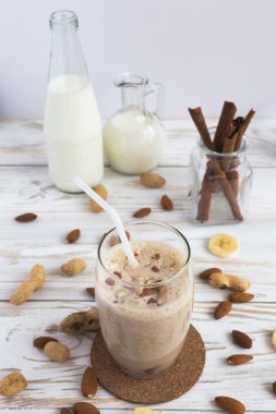 Muz yulaf smoothie