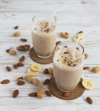 Muz yulaf smoothie