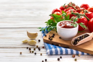 Ketçap. Domates sosu salsa
