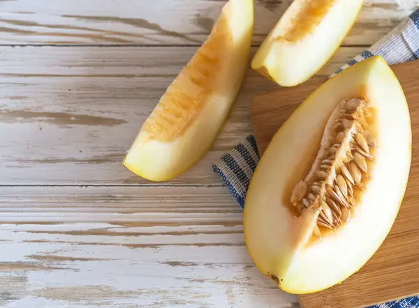 Melones frescos en rodajas — Foto de Stock