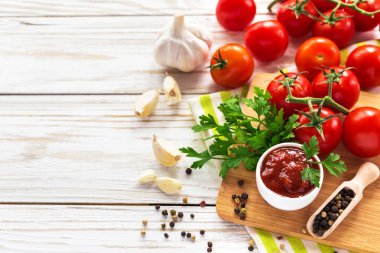 Ketçap. Domates sosu salsa