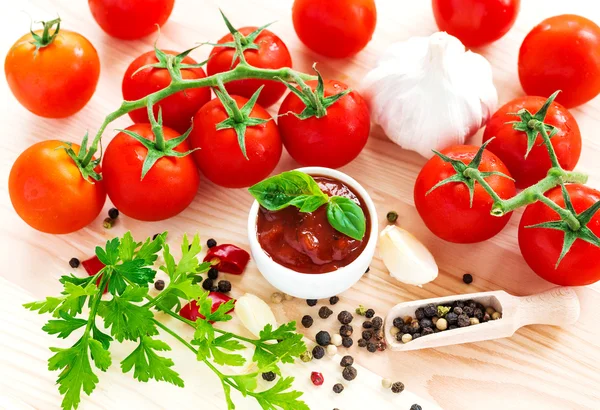 Ketchup. Tomatsalsa sås — Stockfoto