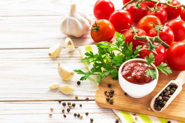 Ketçap. Domates sosu salsa