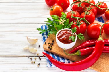 Ketçap. Domates sosu salsa