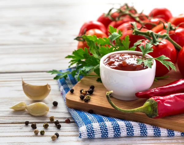 Ketchup. Tomatsalsa sås — Stockfoto