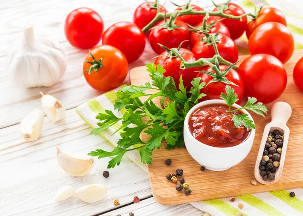 Ketchup. Tomatsalsa sås — Stockfoto