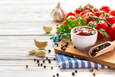 Ketçap. Domates sosu salsa