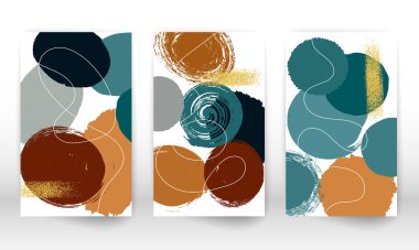 Soyut gizleme şablonu. Geometrik şekiller ve çizgiler. Suluboya desenli broşür tasarımı. Minimalist el boyaması şekiller ve altın parçacıkları.