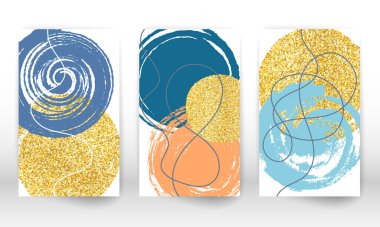 Soyut gizleme şablonu. Geometrik şekiller ve çizgiler. Suluboya desenli broşür tasarımı. Minimalist el boyaması şekiller ve altın parçacıkları.