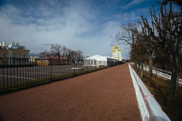 Fantastiska Petergof under våren — Stockfoto