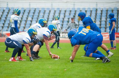 KHARKOV, UKRAINE - 24 Ekim 2020: Ukrayna Kupası 'nın Amerikan futbol maçı finali Atlantes Kharkiv - Kyiv Capitals