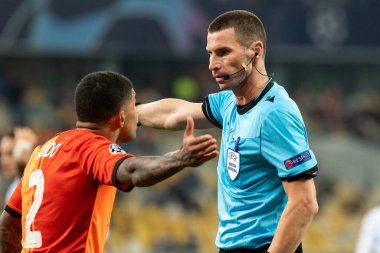 KYIV, UKRAINE - 27 Ekim 2020: Georgi Kabakov ve Dodo UEFA Şampiyonlar Ligi B Grubu FC Shakhtar ve Internazionale maçında