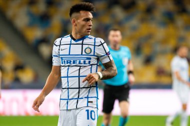 KYIV, UKRAINE - 27 Ekim 2020: Lautaro Martinez UEFA Şampiyonlar Ligi B Grubunun FC Shakhtar ve Internazionale maçında