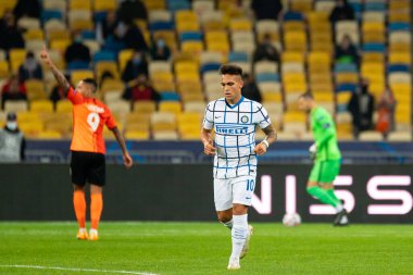 KYIV, UKRAINE - 27 Ekim 2020: Lautaro Martinez UEFA Şampiyonlar Ligi B Grubunun FC Shakhtar ve Internazionale maçında