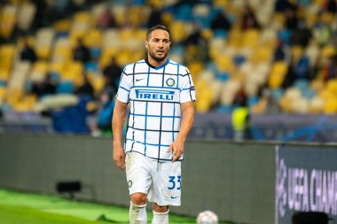 KYIV, UKRAINE - 27 Ekim 2020: Danilo D 'Ambrosio UEFA Şampiyonlar Ligi B Grubu futbol maçı sırasında FC Shakhtar ve Internazionale