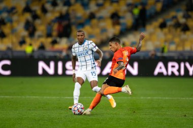 KYIV, UKRAINE - 27 Ekim 2020: UEFA Şampiyonlar Ligi B Grubu FC Shakhtar ve Internazionale maçında Dodo defans oyuncusu