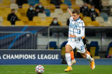 KYIV, UKRAINE - 27 Ekim 2020: Nicolo Barella UEFA Şampiyonlar Ligi B Grubunun FC Shakhtar ve Internazionale maçında