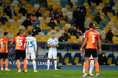 KYIV, UKRAINE - 27 Ekim 2020: UEFA Şampiyonlar Ligi B Grubu FC Shakhtar ve Internazionale maçında Achraf Hakimi