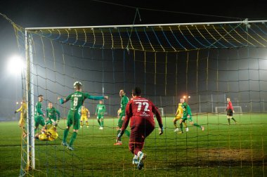 KHARKIV, UKRAINE - 31 Ekim 2020: Ukrayna Profesyonel Futbol Ligi FC Metalisti 1925 Kharkiv FC Obolon Kyiv 'e karşı oynanan futbol maçı