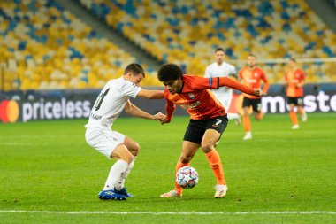 KYIV, UKRAINE - NOVEMBER 3, 2020: Valerii Bondar UEFA Şampiyonlar Ligi B Grubunun FC Shakhtar ve Borussia Monchengladbach maçında