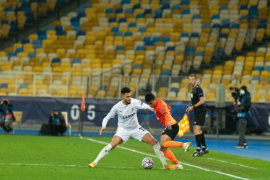 KYIV, UKRAINE - NOVEMBER 3, 2020: Valerii Bondar UEFA Şampiyonlar Ligi B Grubunun FC Shakhtar ve Borussia Monchengladbach maçında