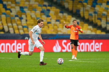 KYIV, UKRAINE - NOVEMBER 3, 2020: Valerii Bondar UEFA Şampiyonlar Ligi B Grubunun FC Shakhtar ve Borussia Monchengladbach maçında
