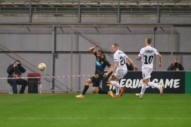 KYIV, UKRAINE - 4 Kasım 2020: FC ZORYA LUHANSK ve FC AEK ATHENS arasındaki UEFA Avrupa Ligi maçı