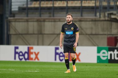 KYIV, UKRAINE - 4 Kasım 2020: Muamer Tankovic. FC ZORYA LUHANSK ve FC AEK ATHENS arasında oynanan UEFA Avrupa Ligi futbol karşılaşması