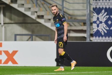 KYIV, UKRAINE - 4 Kasım 2020: Muamer Tankovic. FC ZORYA LUHANSK ve FC AEK ATHENS arasında oynanan UEFA Avrupa Ligi futbol karşılaşması