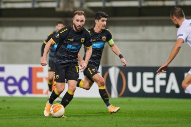 KYIV, UKRAINE - 4 Kasım 2020: Muamer Tankovic. FC ZORYA LUHANSK ve FC AEK ATHENS arasında oynanan UEFA Avrupa Ligi futbol karşılaşması