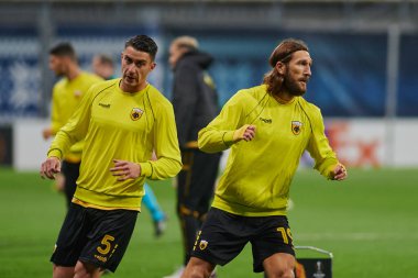 KYIV, UKRAINE - 4 Kasım 2020: Dmytro Chygrynskiy. FC ZORYA LUHANSK ve FC AEK ATHENS arasında oynanan UEFA Avrupa Ligi futbol karşılaşması