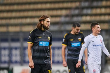 KYIV, UKRAINE - 4 Kasım 2020: Dmytro Chygrynskiy. FC ZORYA LUHANSK ve FC AEK ATHENS arasında oynanan UEFA Avrupa Ligi futbol karşılaşması