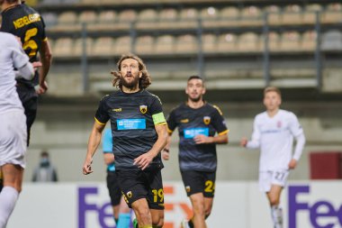 KYIV, UKRAINE - 4 Kasım 2020: Dmytro Chygrynskiy. FC ZORYA LUHANSK ve FC AEK ATHENS arasında oynanan UEFA Avrupa Ligi futbol karşılaşması