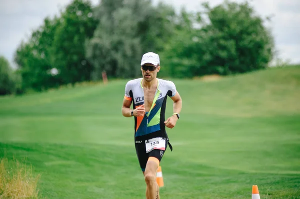 Kharkiv Ukraine August 2020 Kharkiv Triatlon Iron Way Loper Overgang — Stockfoto