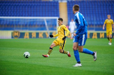 KHARKIV, UKRAINE - NOVEMBER 20, 2020: Ukrayna Profesyonel Lig Metalisti 1925-Kremen maçında taraftarlar olmadan Kremen 'e karşı.