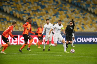 KYIV, UKRAINE 1 Aralık 2020: Karim Benzema. UEFA Şampiyonlar Ligi B Grubunun futbol maçı FC Shakhtar Donetsk - Real Madrid FC 