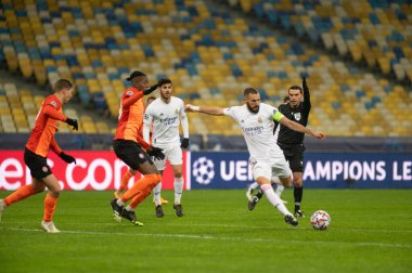 KYIV, UKRAINE 1 Aralık 2020: Karim Benzema. UEFA Şampiyonlar Ligi B Grubunun futbol maçı FC Shakhtar Donetsk - Real Madrid FC 