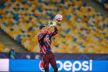KYIV, UKRAINE 1 Aralık 2020 Thibaut Courtois. UEFA Şampiyonlar Ligi B Grubunun futbol maçı FC Shakhtar Donetsk - Real Madrid FC 