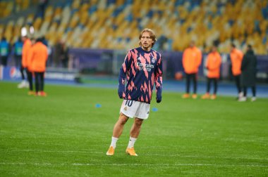 KYIV, UKRAINE - 1 Aralık 2020: Luka Modric. UEFA Şampiyonlar Ligi B Grubunun futbol maçı FC Shakhtar Donetsk - Real Madrid FC 