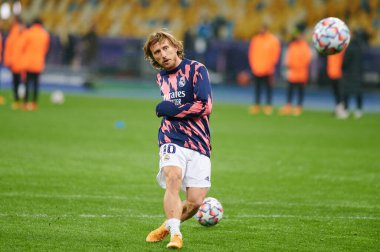 KYIV, UKRAINE - 1 Aralık 2020: Luka Modric. UEFA Şampiyonlar Ligi B Grubunun futbol maçı FC Shakhtar Donetsk - Real Madrid FC 