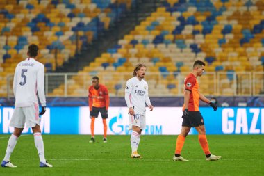 KYIV, UKRAINE - 1 Aralık 2020: Luka Modric. UEFA Şampiyonlar Ligi B Grubunun futbol maçı FC Shakhtar Donetsk - Real Madrid FC 