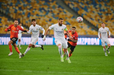 KYIV, UKRAINE 1 Aralık 2020: Karim Benzema. UEFA Şampiyonlar Ligi B Grubunun futbol maçı FC Shakhtar Donetsk - Real Madrid FC 