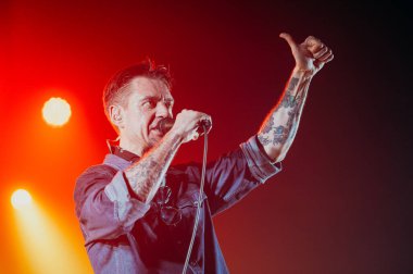 Kharkiv, Ukrayna - 4 Nisan 2019: Rock yıldızı Sergey Mikhalok ve Lyapis 98