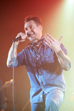 Kharkiv, Ukrayna - 4 Nisan 2019: Rock yıldızı Sergey Mikhalok ve Lyapis 98