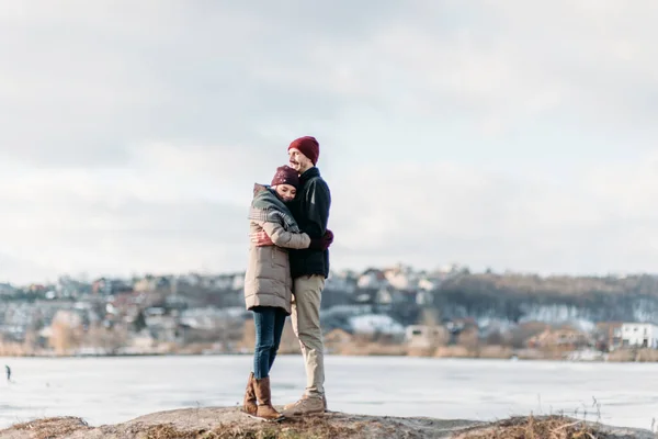 Winter Liefdesverhaal Een Prachtig Stijlvol Jong Stel Jong Romantisch Stel — Stockfoto