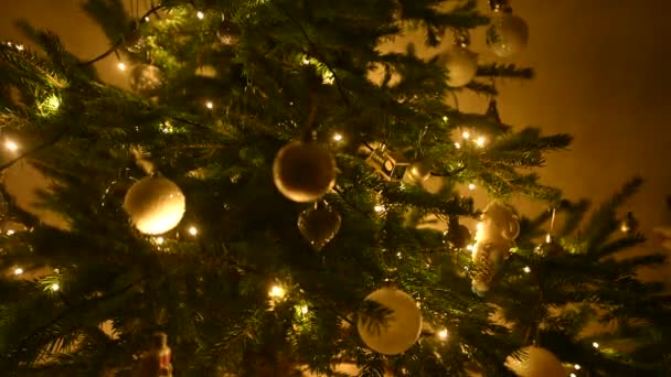 Decoraciones Del Árbol Navidad Árbol Navidad Luces Apagadas Encendidas — Vídeos de Stock