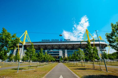 DORTMUND, ALMANY - 12 AĞUSTOS 2020 İduna Park Sinyali. Borussia Dortmund futbol stadyumu