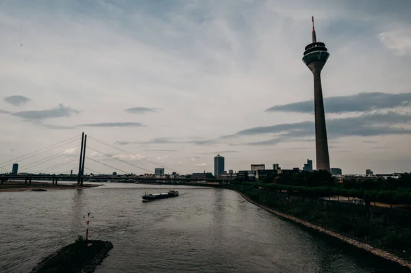 Dusseldorf Allemagne Août 2020 Bateau Dans Rhin Düsseldorf — Photo